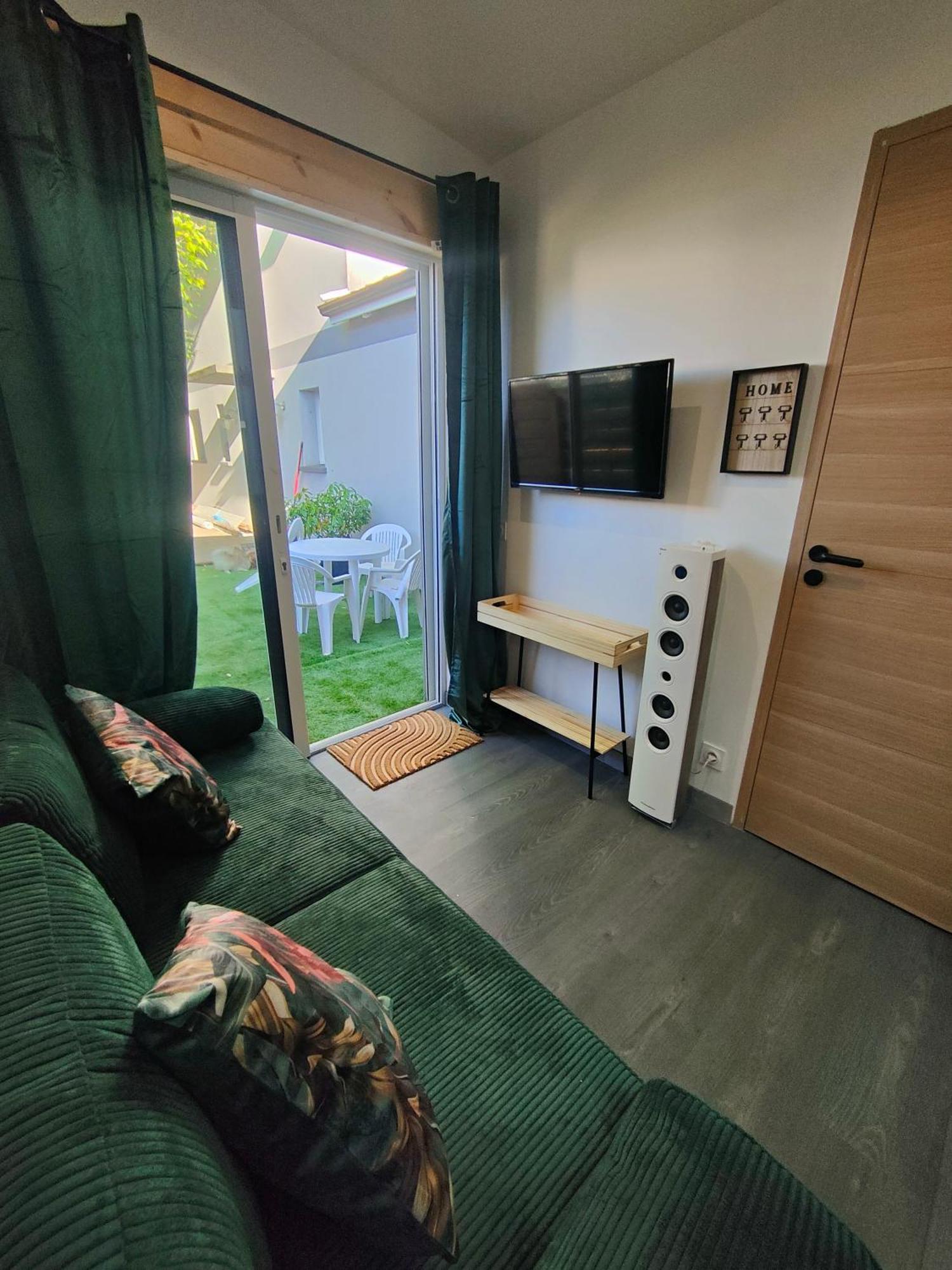 Tiny House Avec Jardin Et Acces Piscine Chauffee Villa Saint-Médard-en-Jalles Buitenkant foto